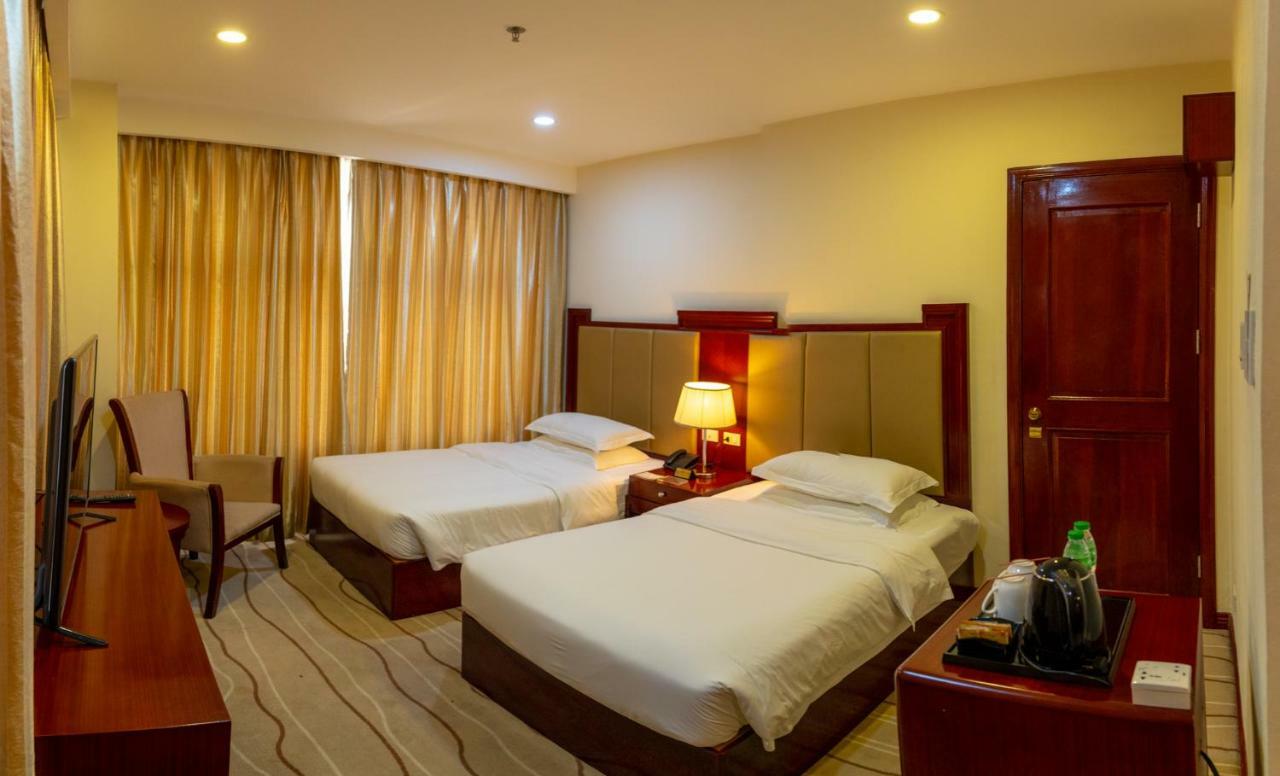 Swiss-Belhotel Blulane Manila Zewnętrze zdjęcie