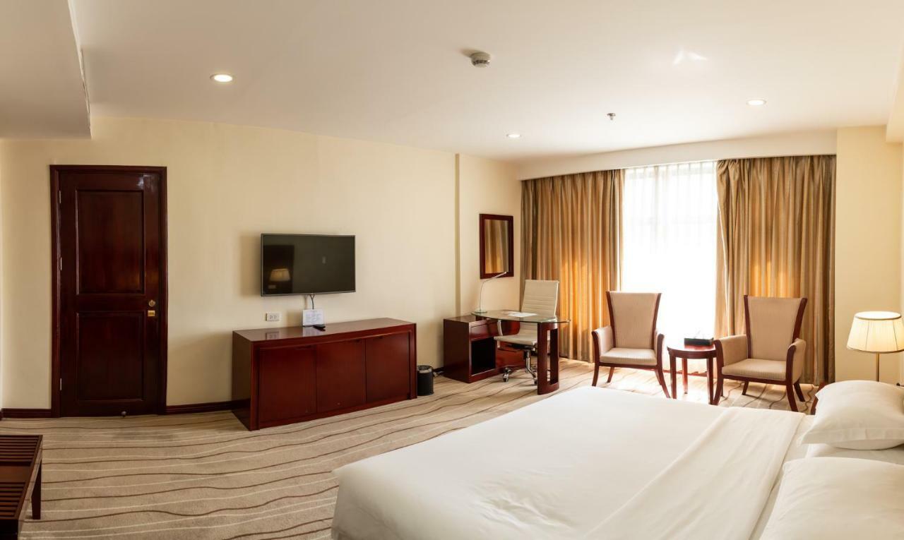 Swiss-Belhotel Blulane Manila Zewnętrze zdjęcie